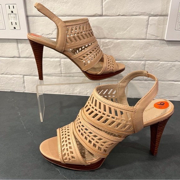 Adrienne Vittadini sz 9.5 Prim cutout leather strappy platform heels - Picture 4 of 16